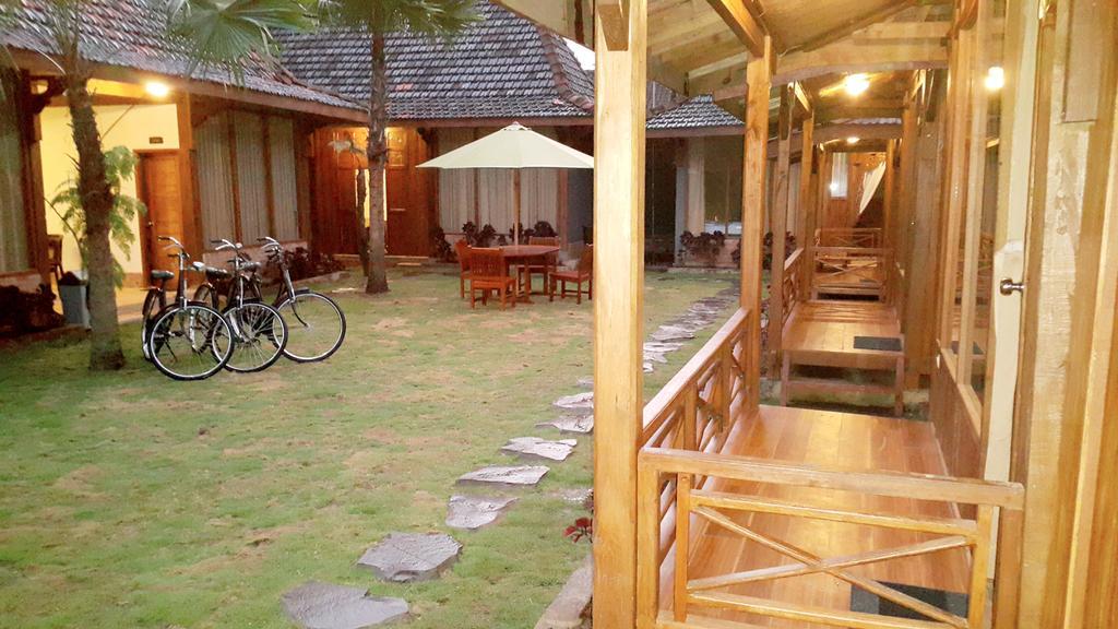 Cempaka Villa Magelang Exterior photo