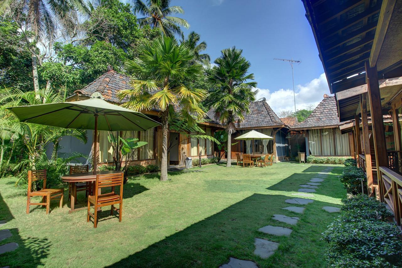 Cempaka Villa Magelang Exterior photo